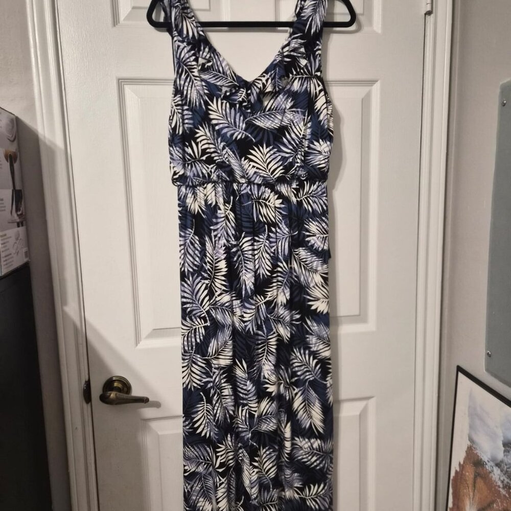 Matty M Navy & White Palm Print Maxi Dress – Size M, Super Stretchy